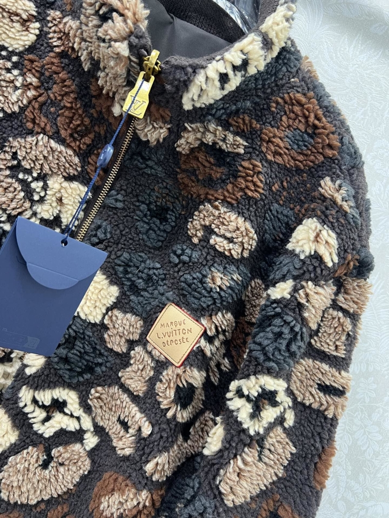 l0vis Vvtt0n outwear